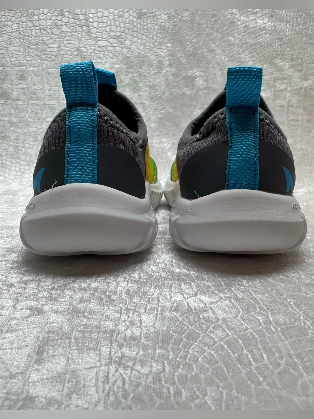 Rugged Shark toddler Size 7 Boy’s water sneakers